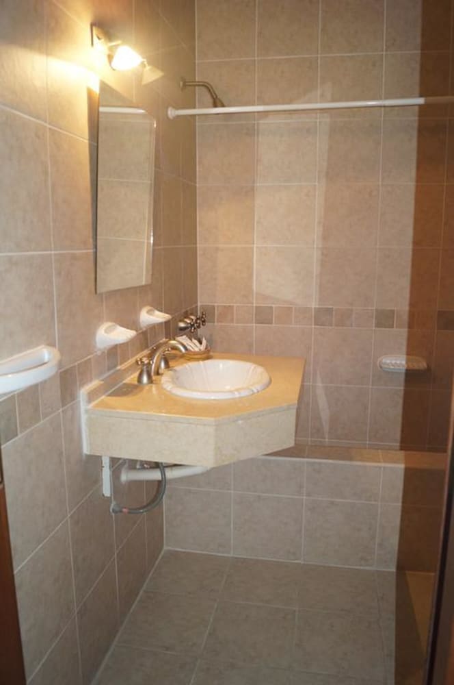 Standard Triple Room photo 3