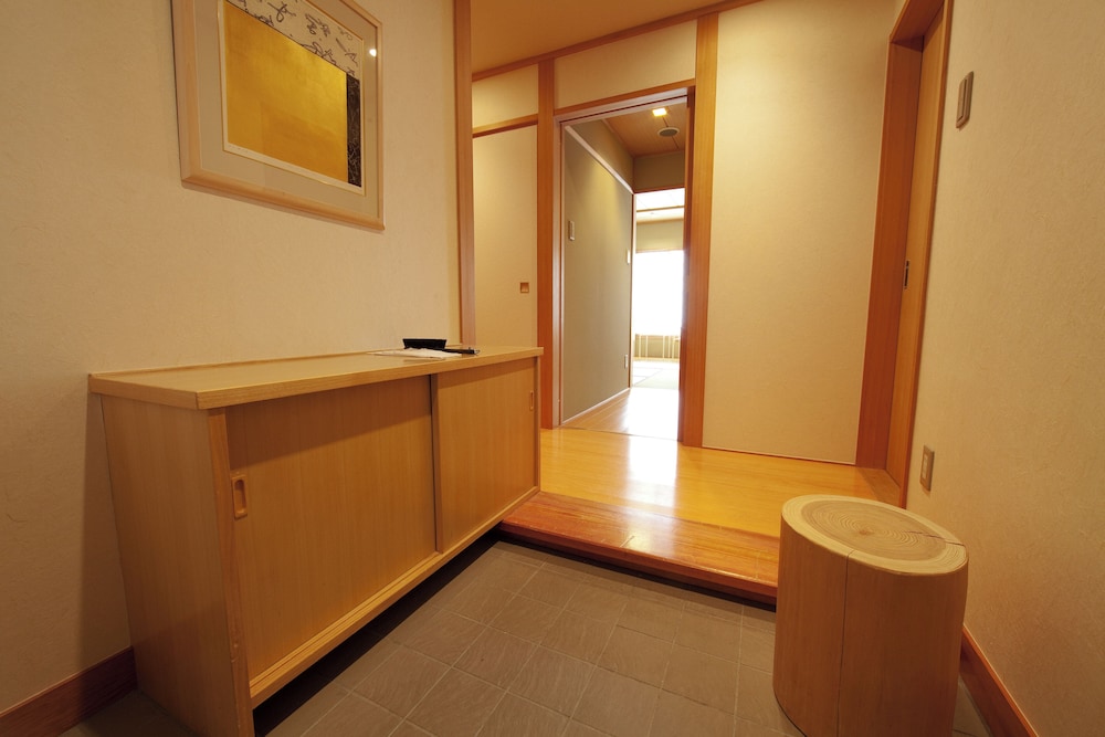 Japanese Style Suite, Non Smoking, 39F(with breakfast/separate breakfast fee for 6 y/o and under)