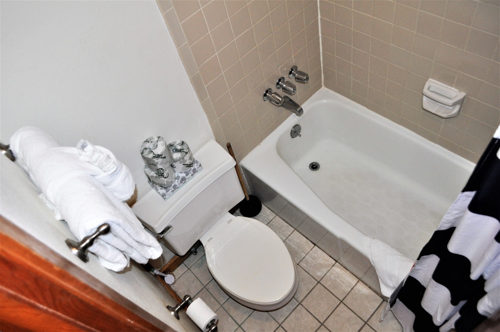 Condo, Multiple Beds (Fox Pine Lodge Hotel Room 2 FPAFH2) photo 3