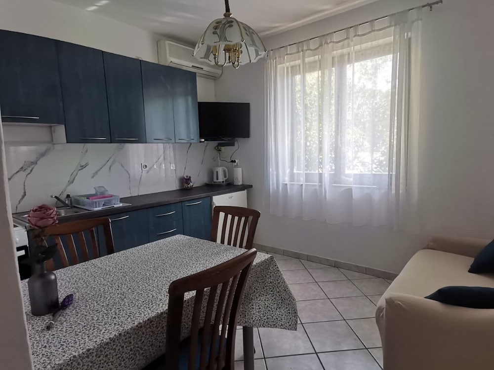 Apartment (Dijana - right next to the beach - A2) photo 1