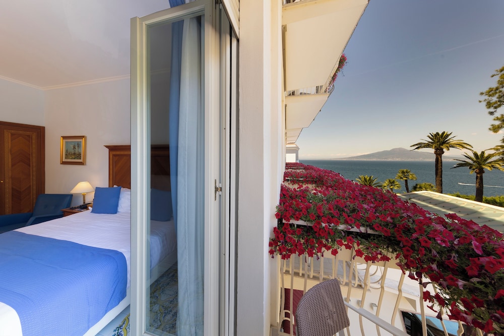 Family Room, Sea View - Photo 3