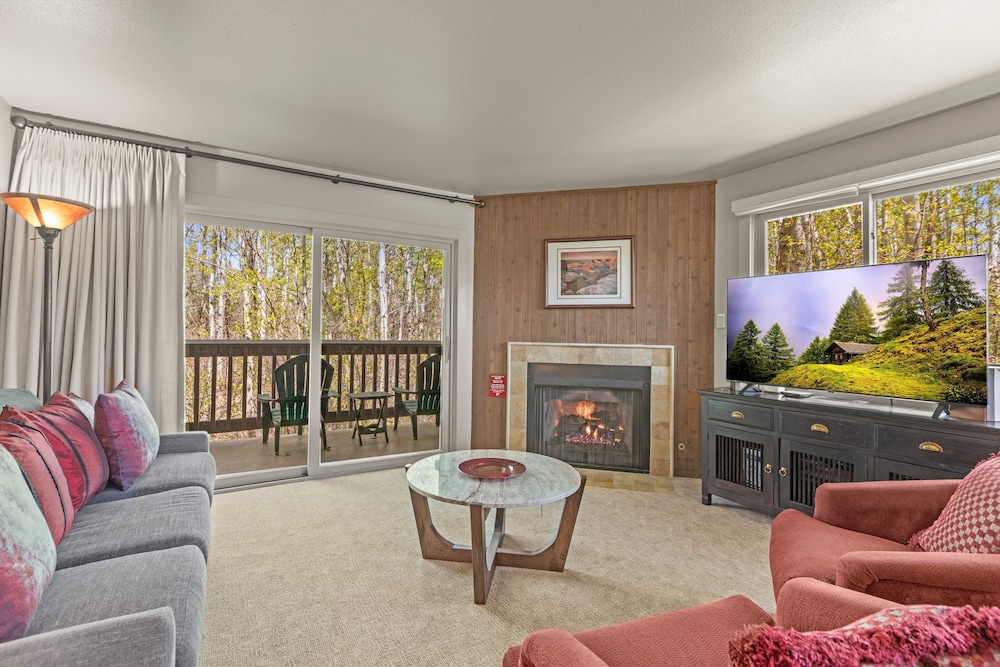 Condo, 2 Bedrooms
