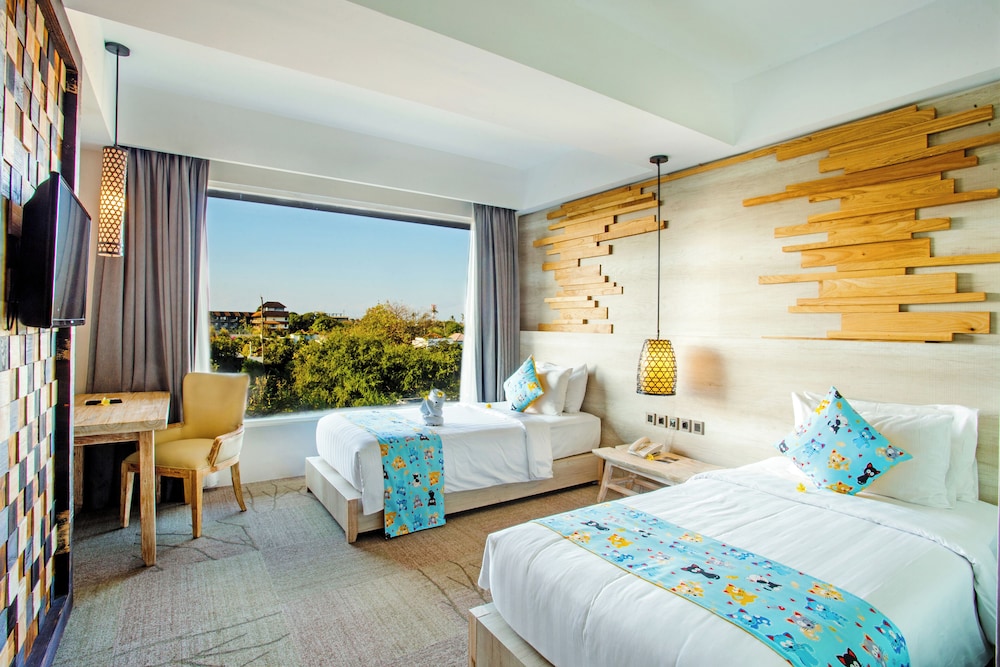 Kecak Suite, 2 Bedrooms, Living Room & Balcony, photo 6