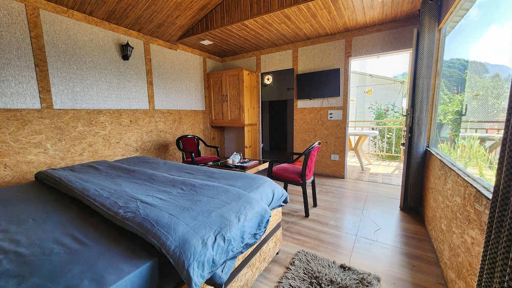 Deluxe Cabin photo 1