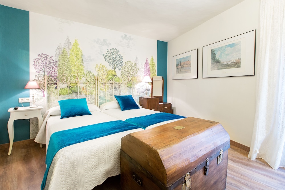 Twin Room (Alchup)