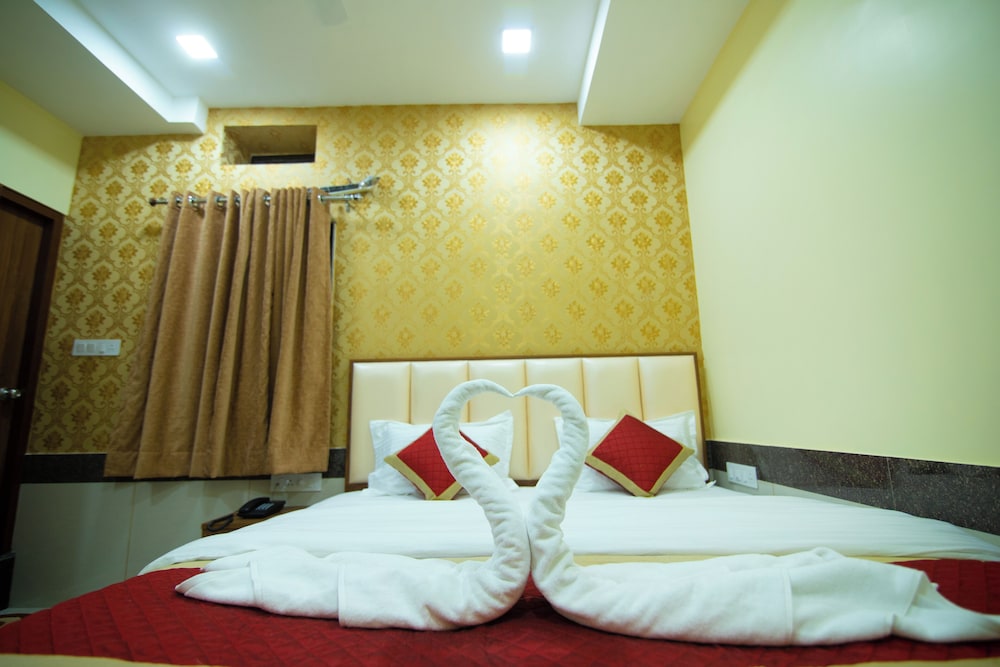 Deluxe Double Room, City View