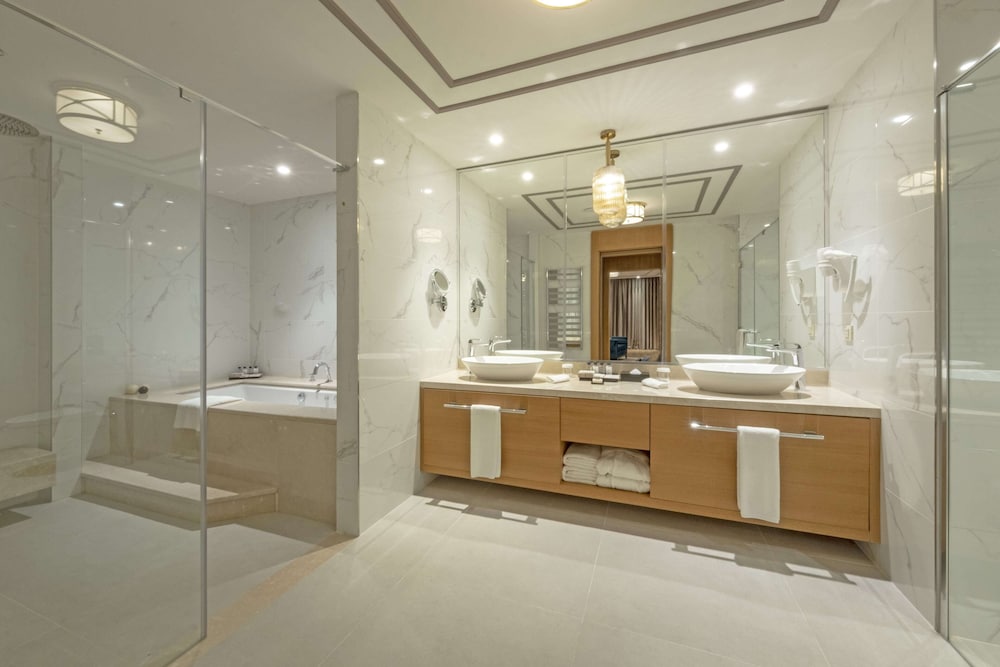 Royal Suite, Sea View - Photo 3