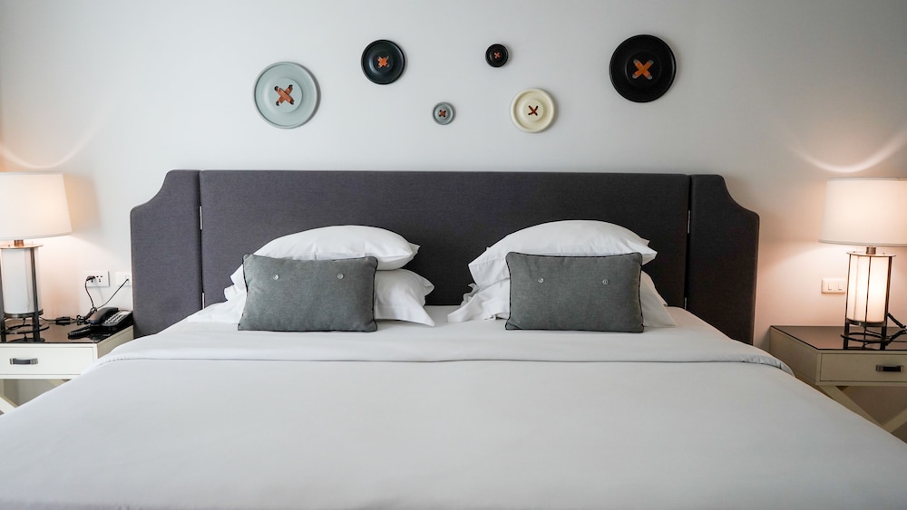 Deluxe Room - Photo 1