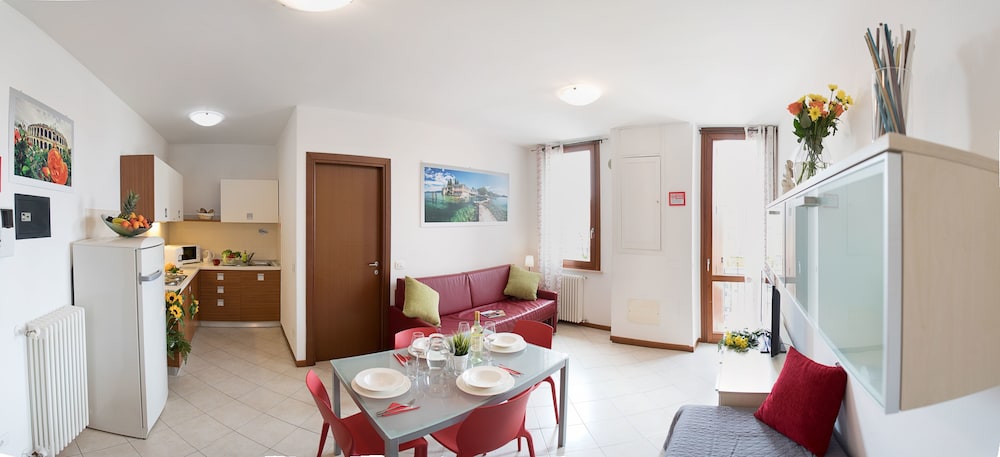 Apartment, 1 Bedroom, Kitchenette - Photo 1