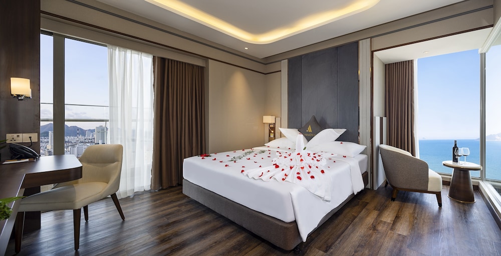Executive Club Suite Sea View - Photo 1