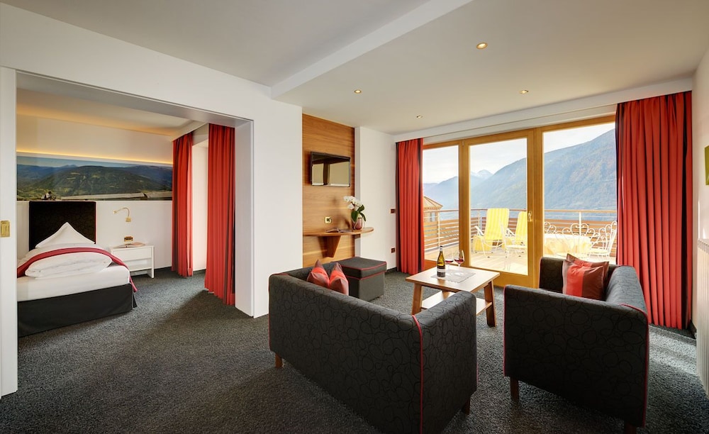 Terrace Suite (with view)