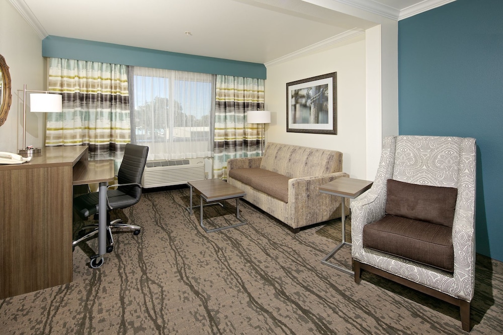 Suite, 2 Queen Beds (Extra Floor Space) - Photo 3