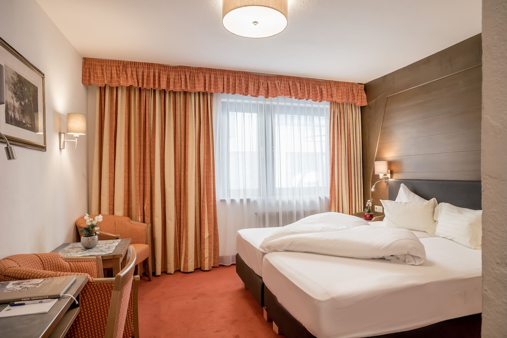 Economy Double Room photo 1