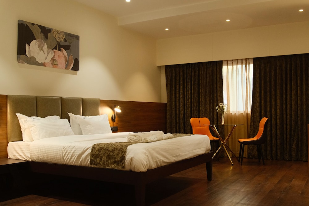 Deluxe Double Room, City View