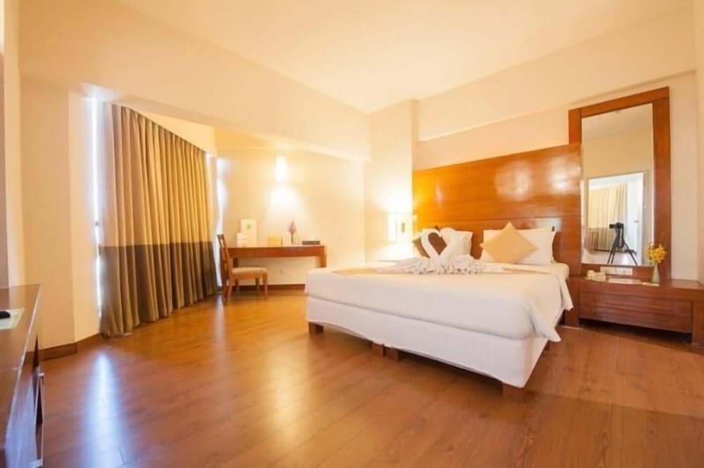 Executive Double Room, City View photo 2