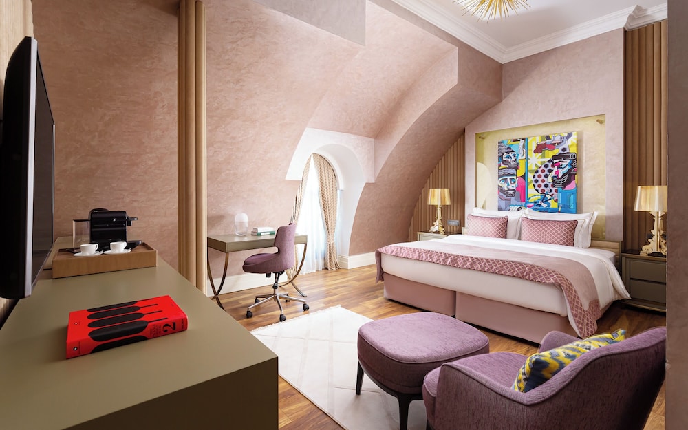 Roof King Room - Photo 3
