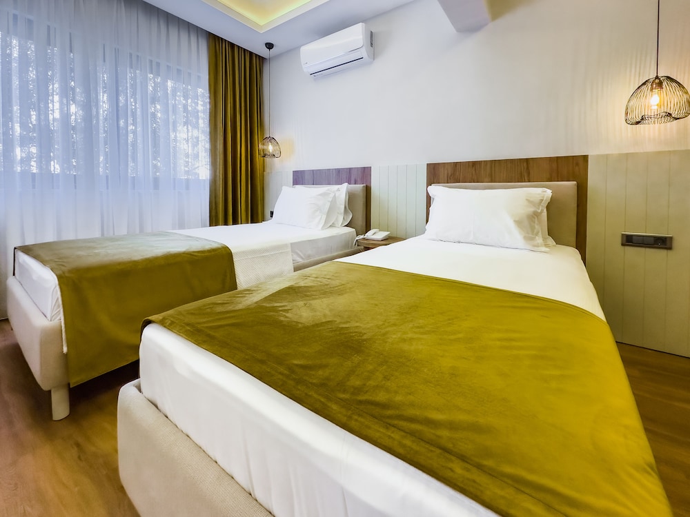 Deluxe Twin Room,Side Sea View - Photo 1