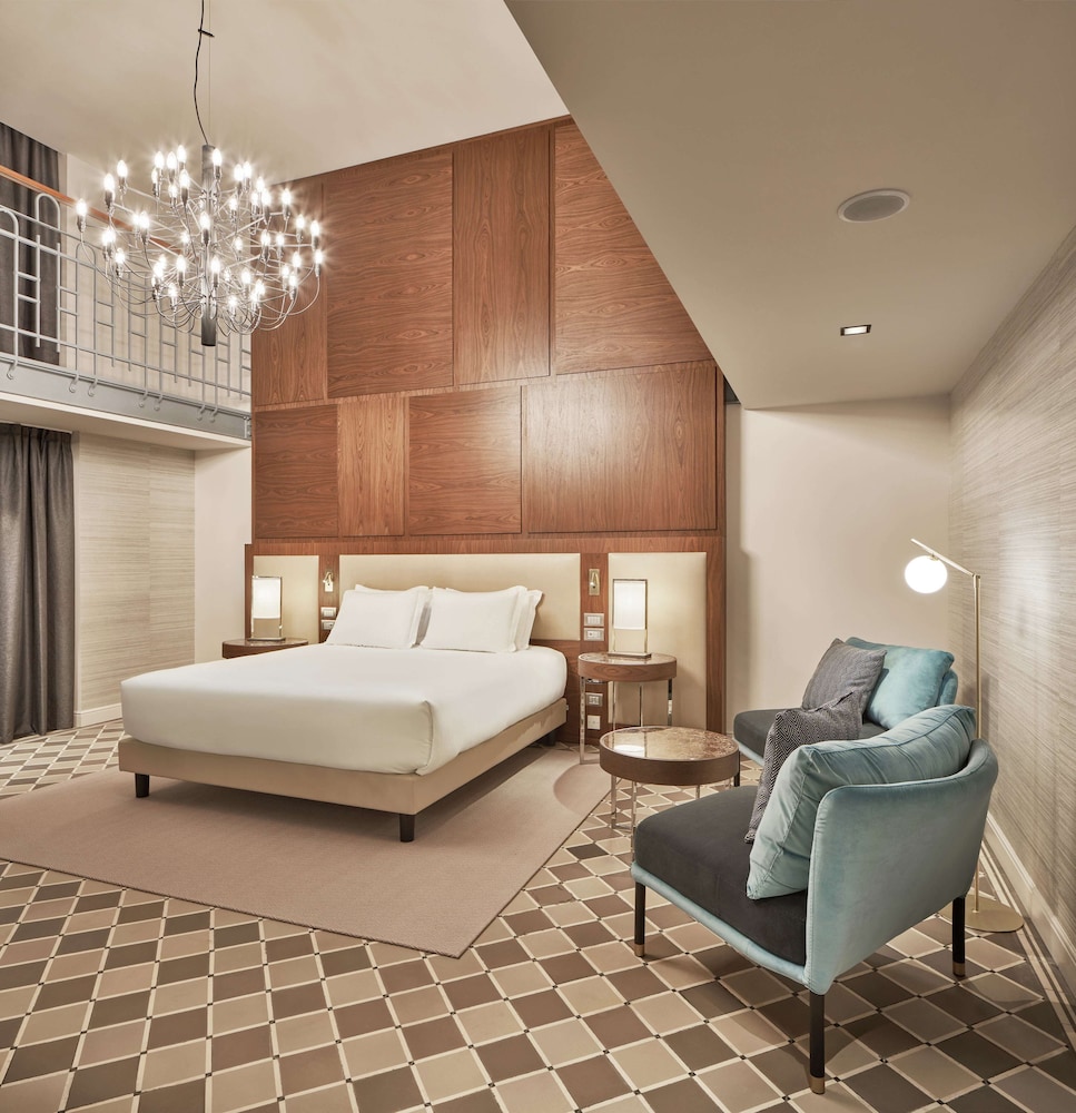 Junior Suite, 1 King Bed with Sofa bed (Historical Room)