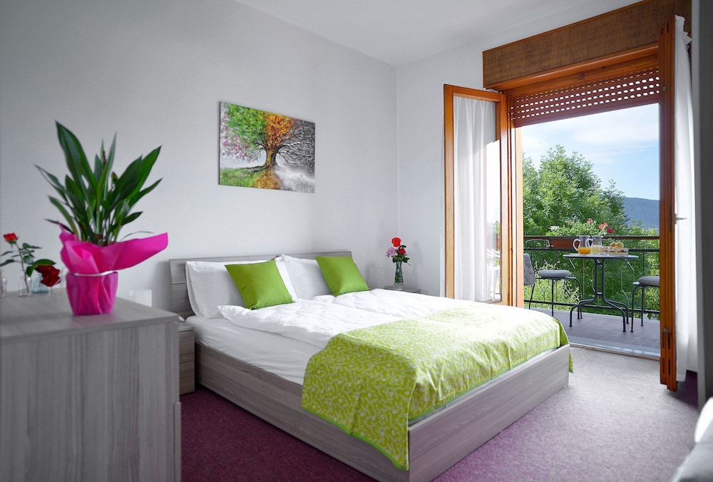 Superior Triple Room photo 3