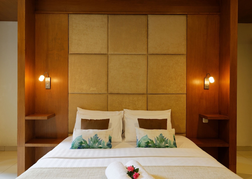 5 Bedrooms Anandita Residence photo 2