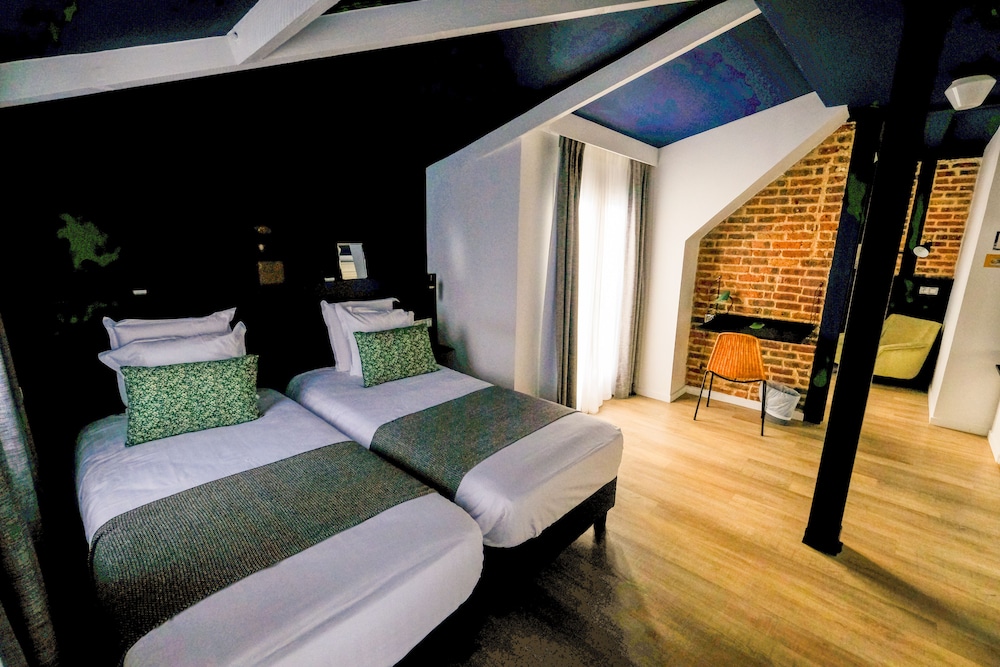 Deluxe Double Room, Balcony photo 1