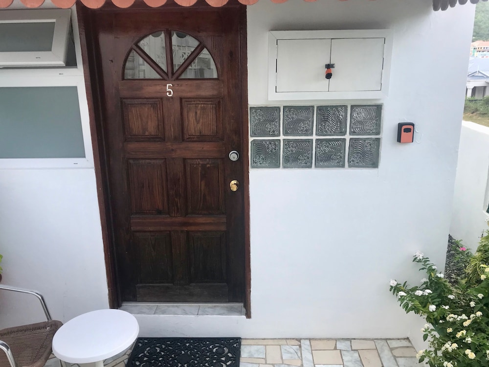 Cleopatra 1-Bed Cottage Apt-5 photo 2