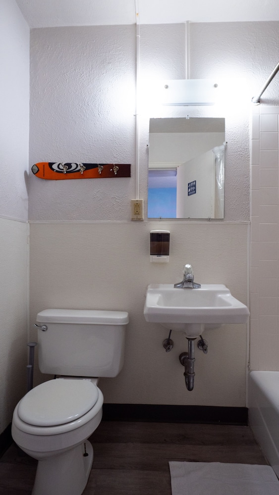Economy Room photo 1