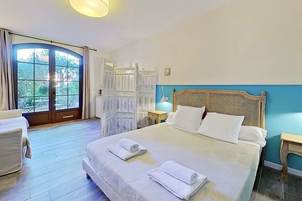 Standard Room, Patio, Garden View