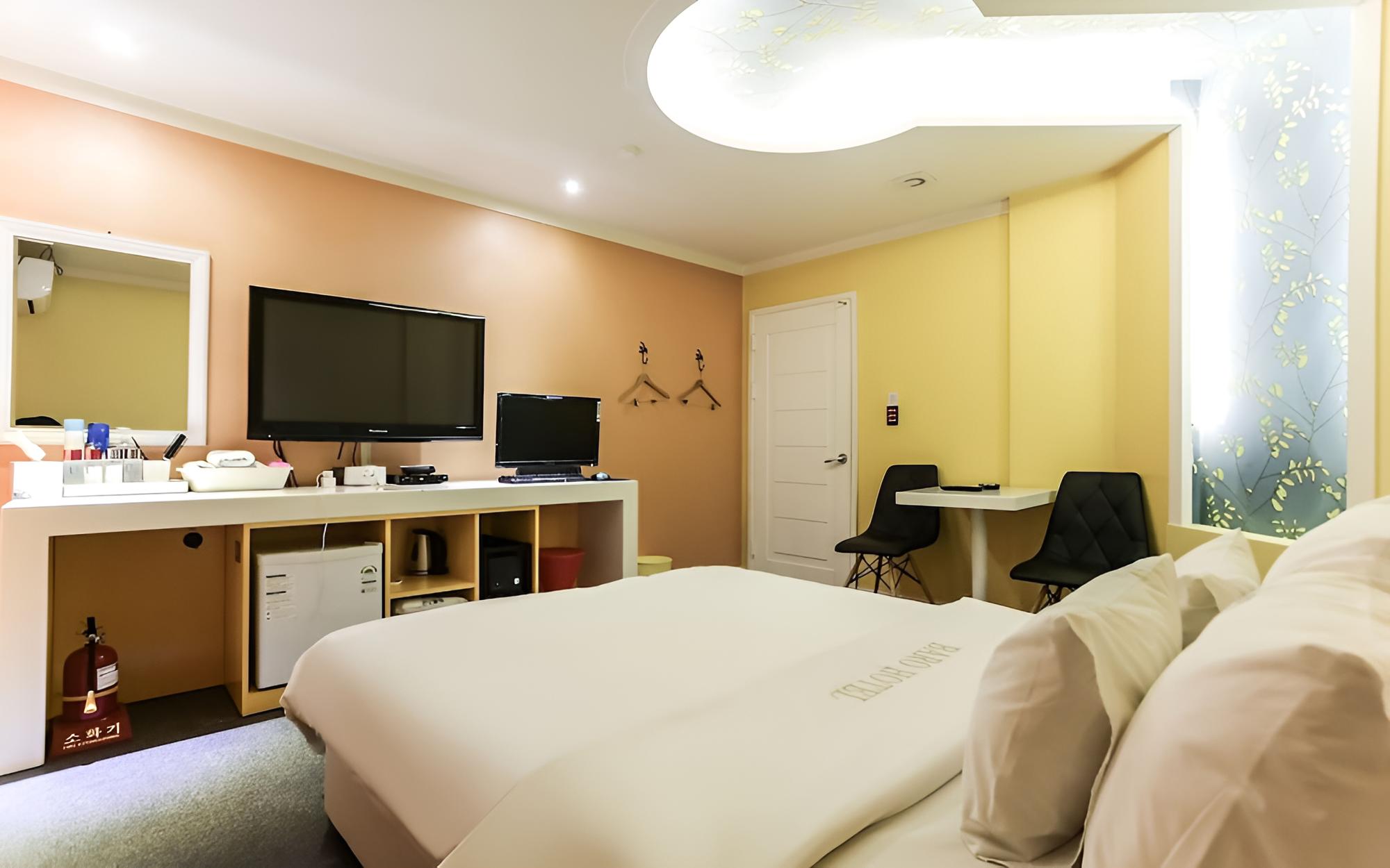 Room (No Hard PC Room) photo 2