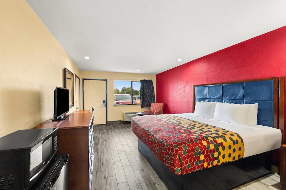 Room, 1 King Bed, Accessible, Non Smoking