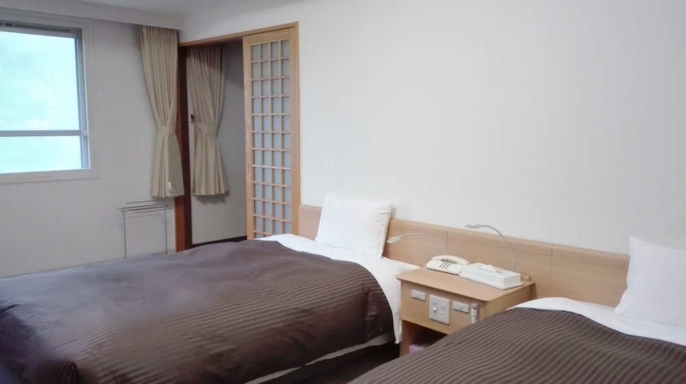 Connecting Room Non-Smoking(2-6 pax) photo 2