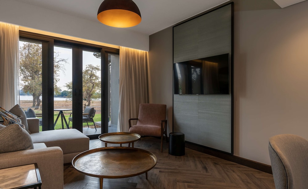 Suite, Terrace (Villa - Zambezi River View) - Photo 10
