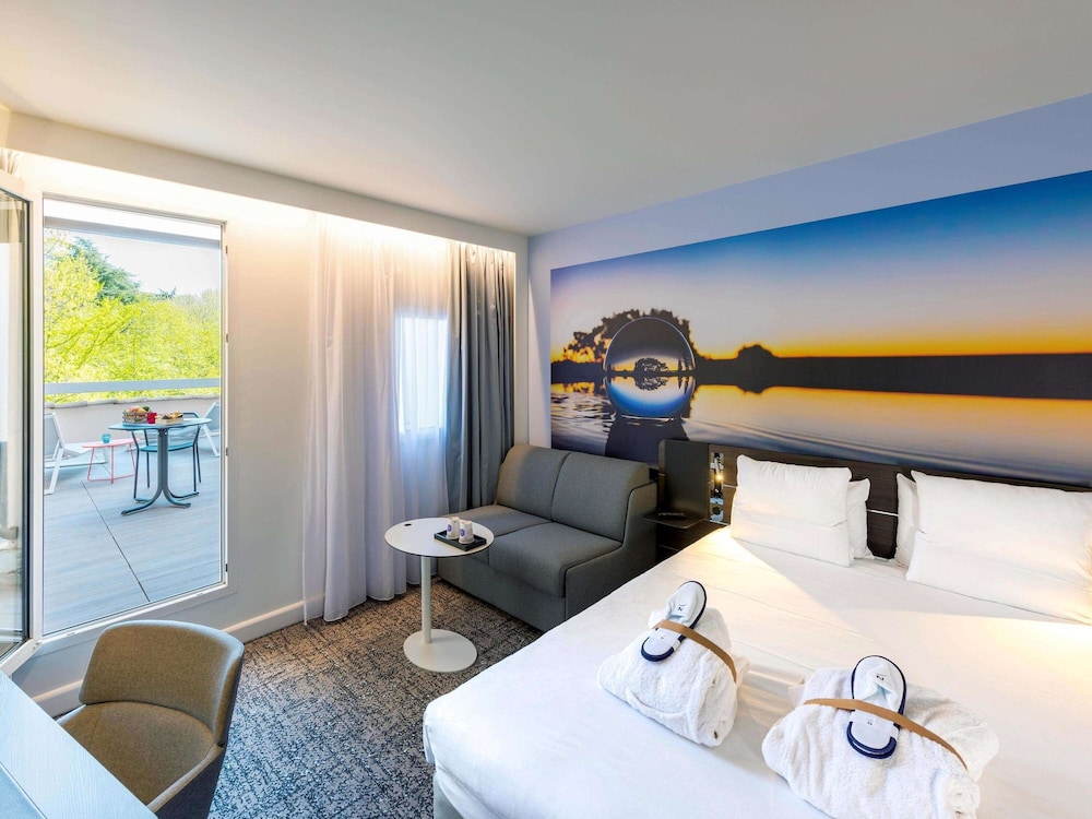 Executive Room, 1 Double Bed with Sofa bed, Balcony - Photo 5