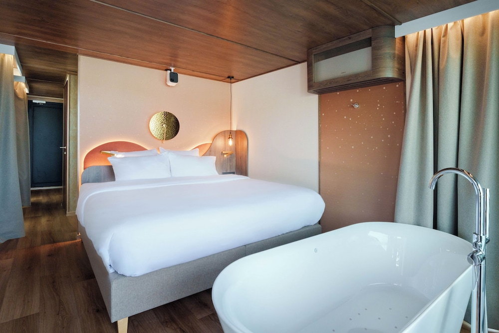 Superior Suite, River View