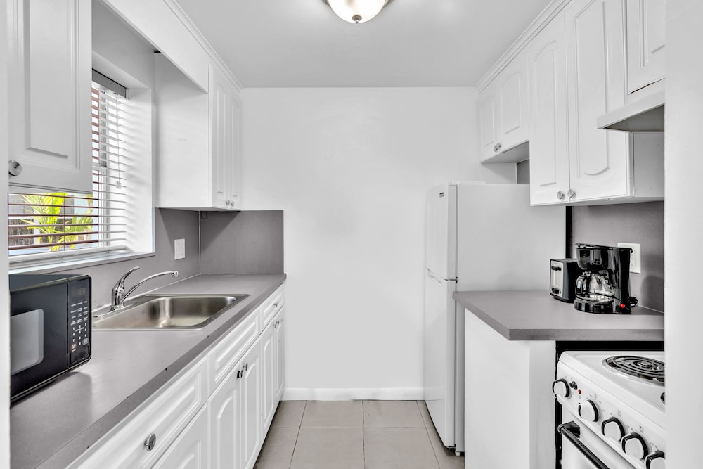 Studio Suite - Photo 4