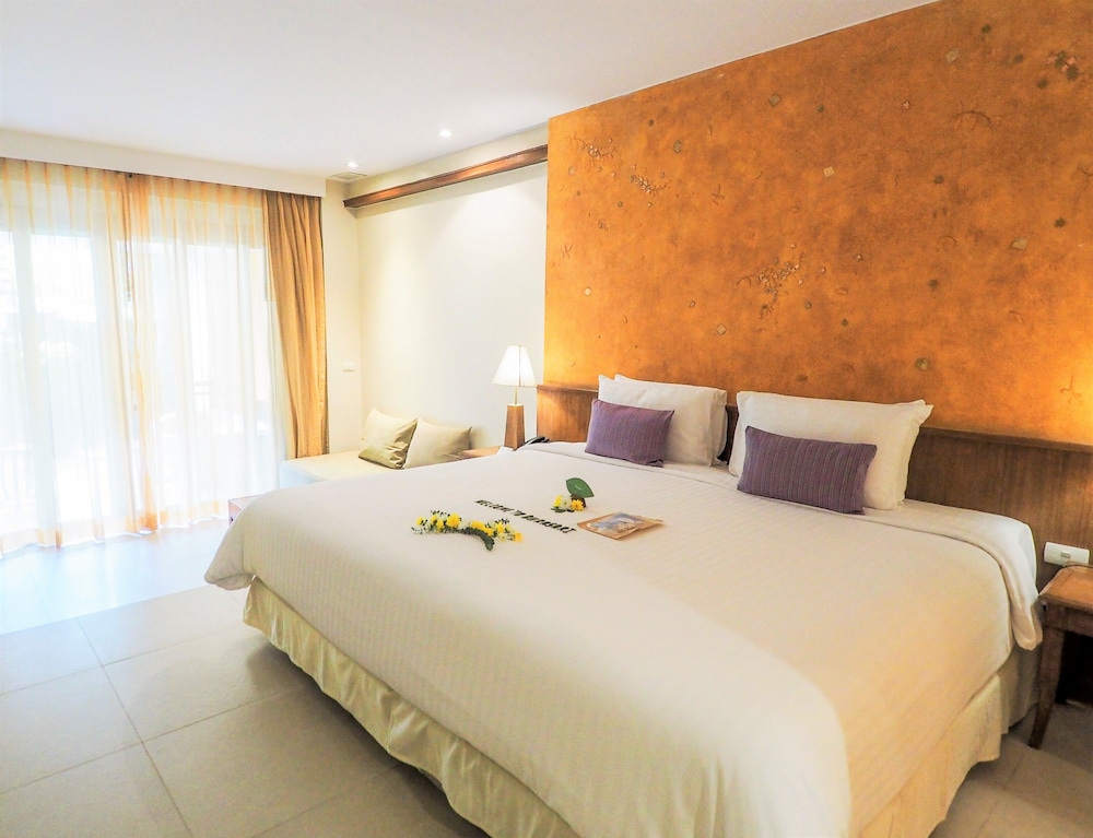 Honeymoon Room - Photo 3
