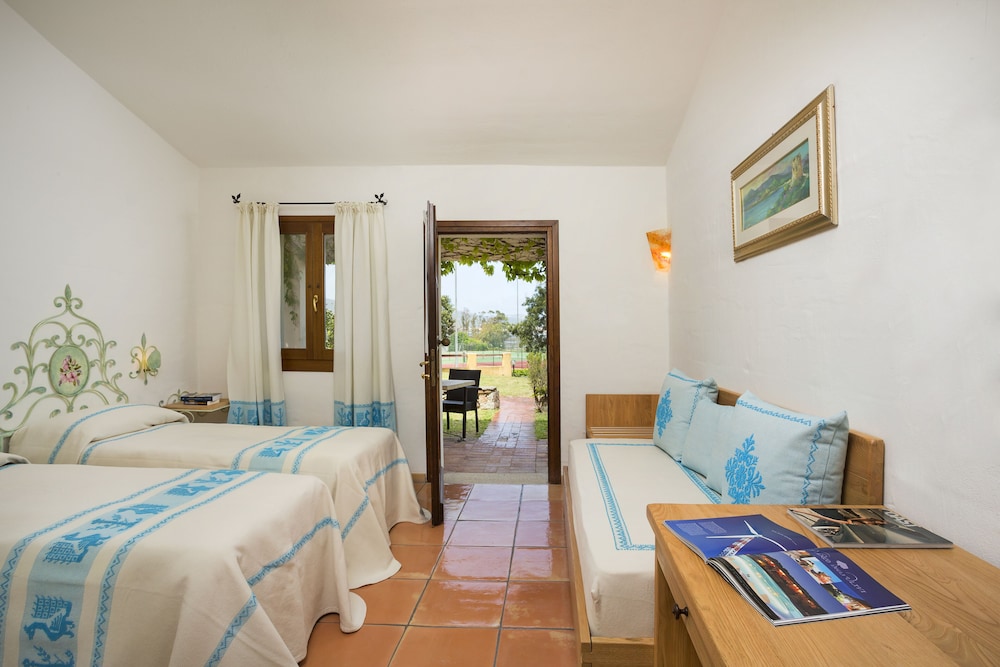 Deluxe Room - Photo 1