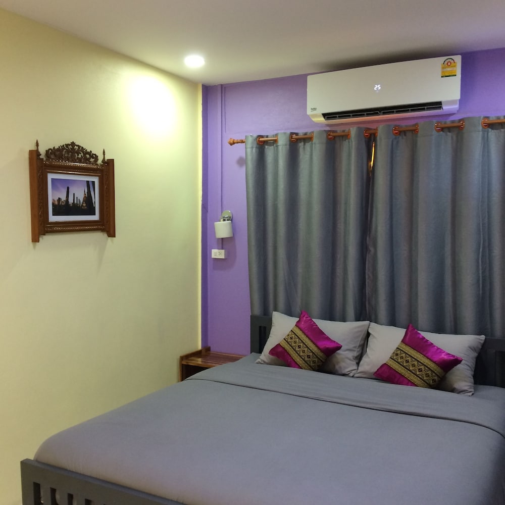 Deluxe Double Room, 1 King Bed photo 3
