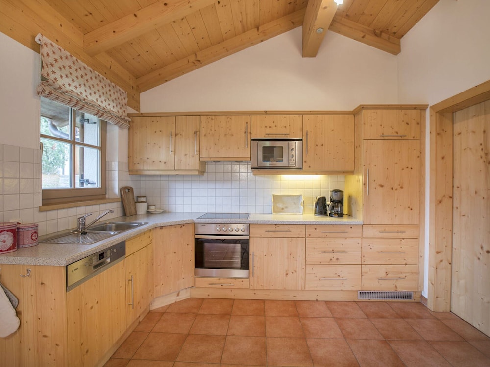 Comfort Chalet, 4 Bedrooms photo 3