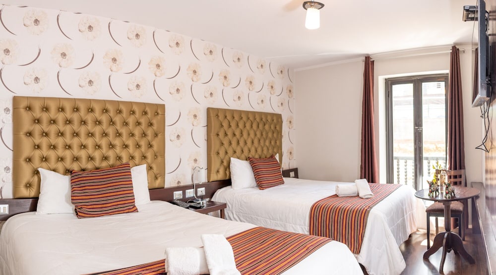 Family Room, 2 Queen Beds photo 2