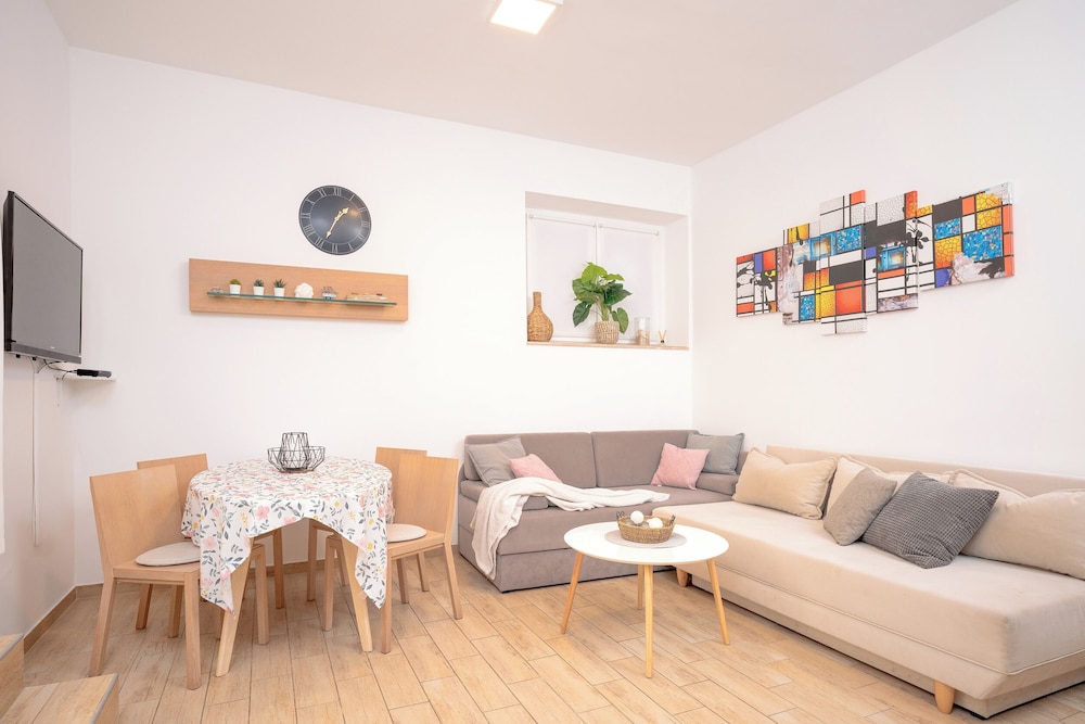 Family Apartment, Beachfront photo 3