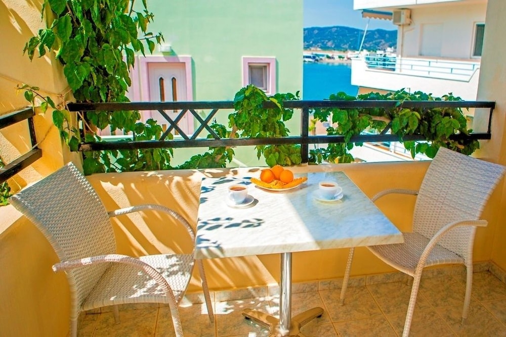 Standard Studio, Partial Sea View photo 3