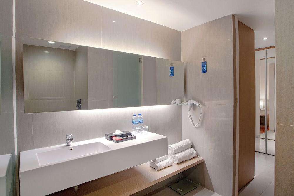 Ambassador Suite Room photo 2
