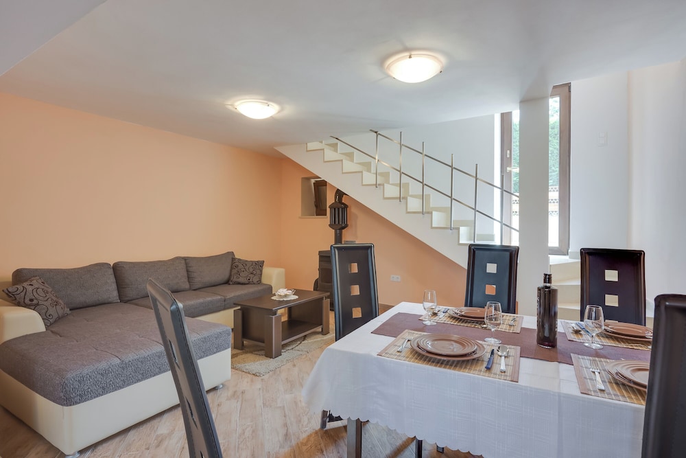 Family House, Multiple Bedrooms (Holiday Home Ema) photo 3