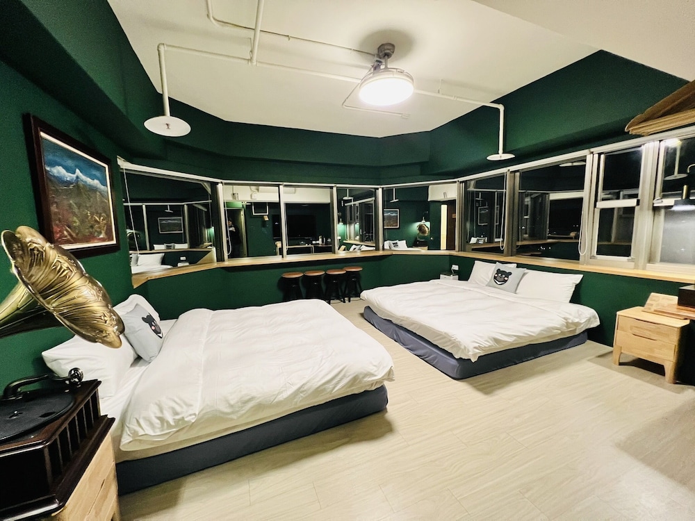 Panoramic Quadruple Room photo 1