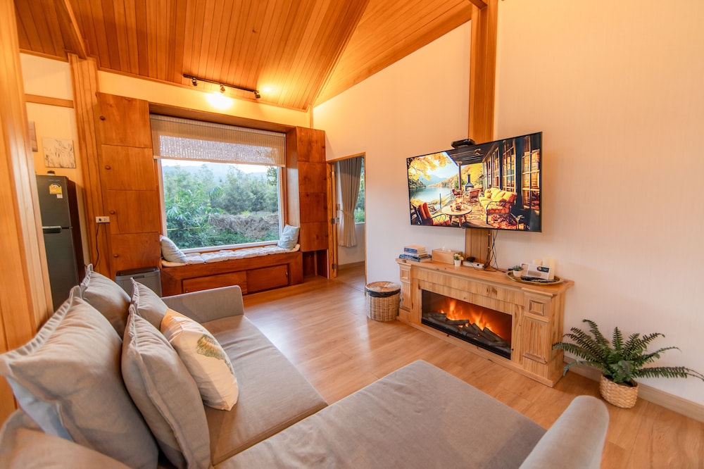 Two Bedroom Suite with Kitchen (Breakfast Included, Dinner Not Included) - Photo 1