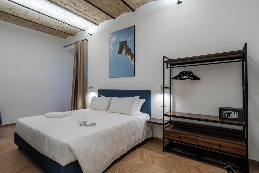 Deluxe Room, Courtyard View