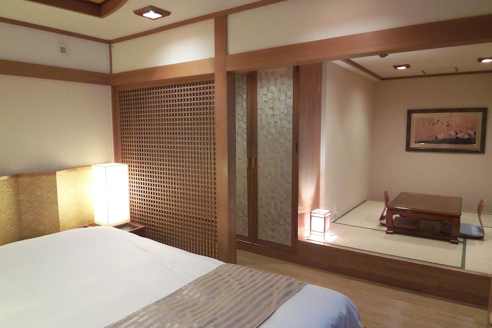 King Room with Spa Bath
