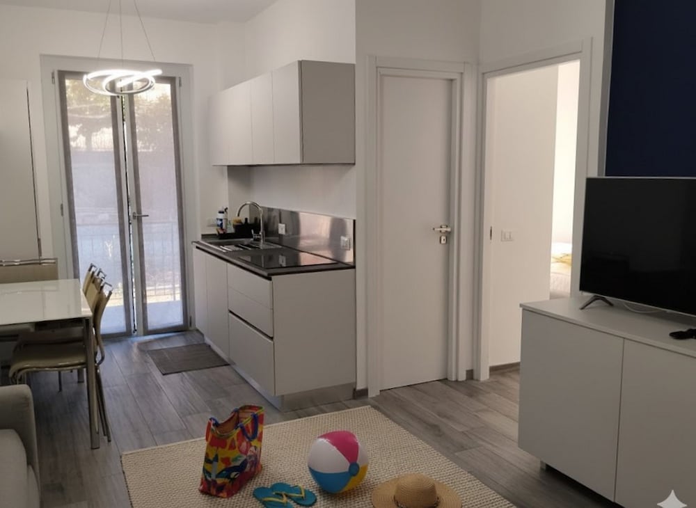 Apartment photo 1