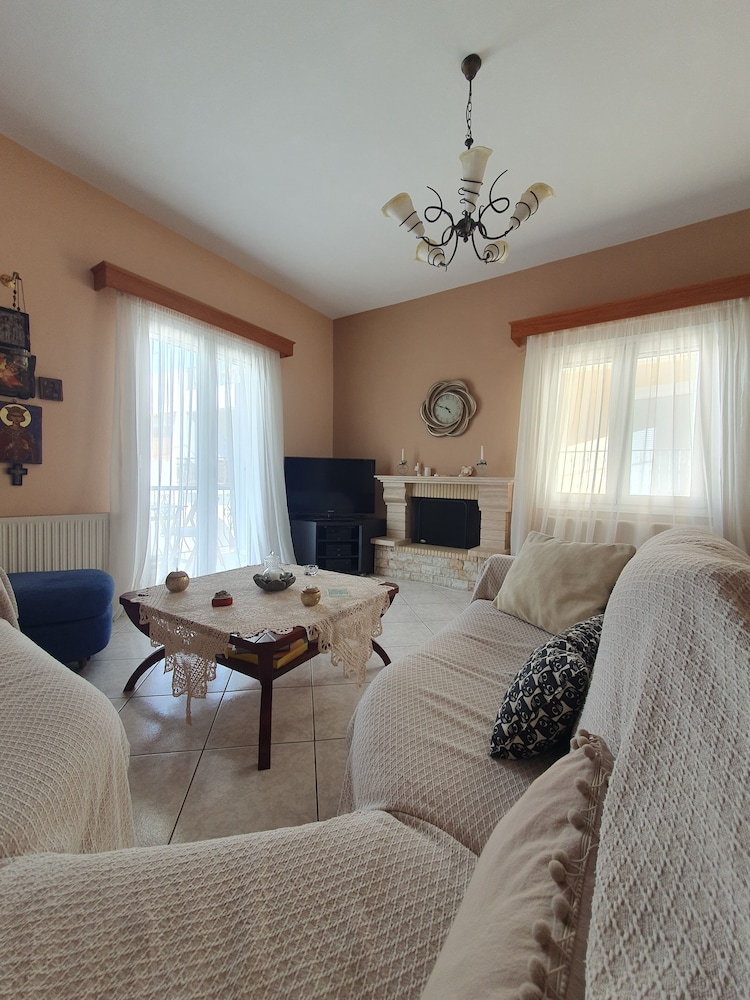 Apartment photo 1